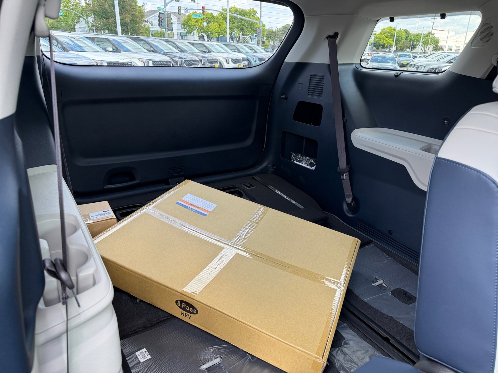 New 2026 Kia Carnival EX FWD image 20