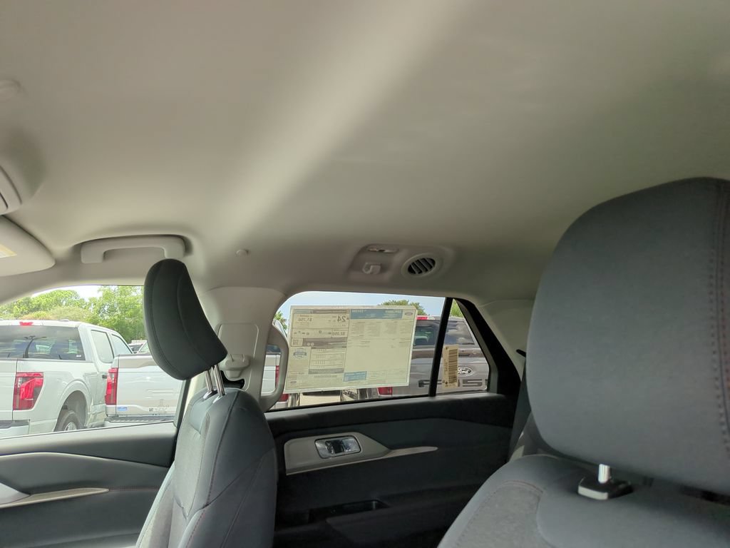 New 2026 Ford Explorer Active RWD image 20