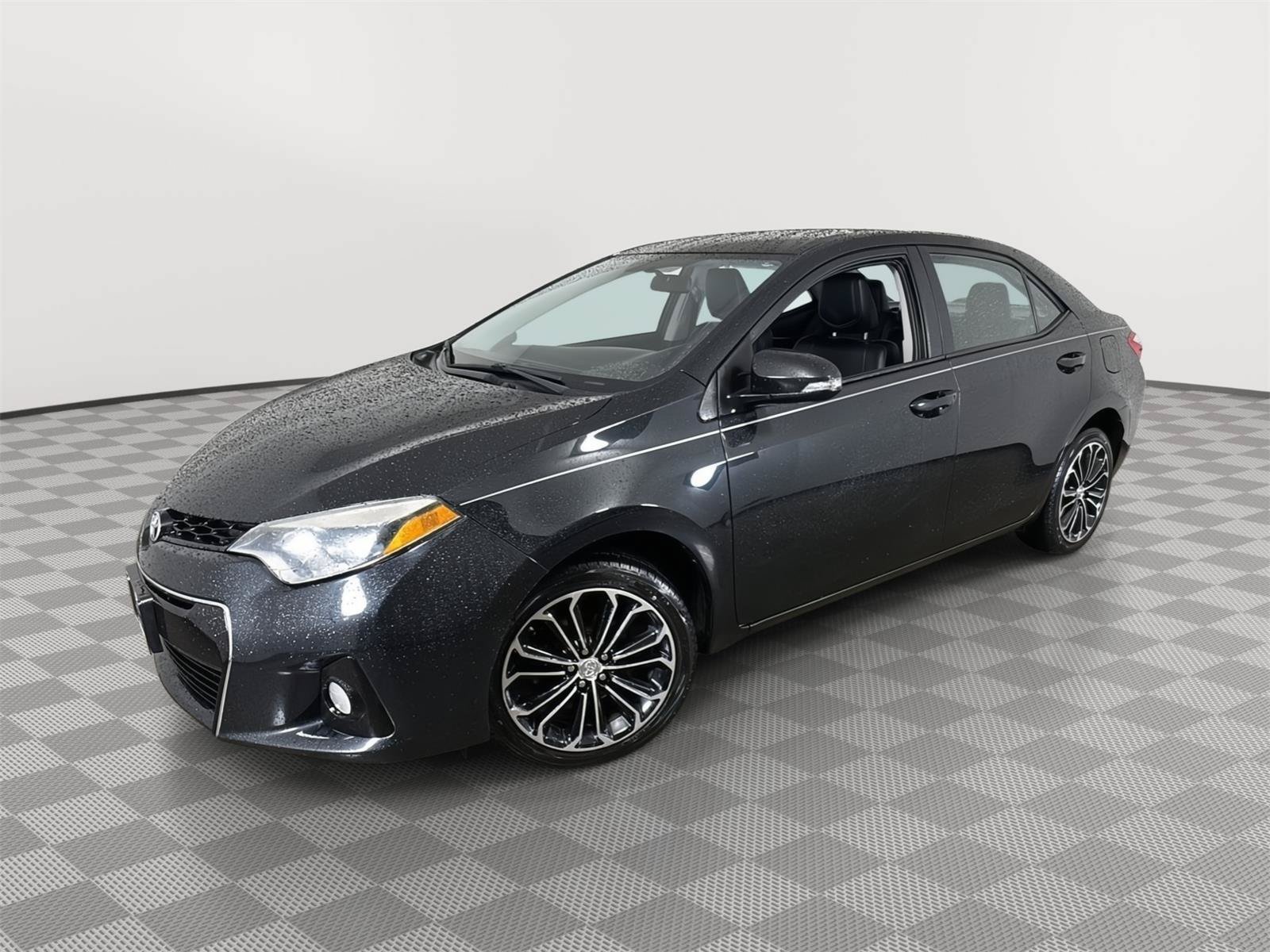 Used 2015 Toyota Corolla S FWD image 1