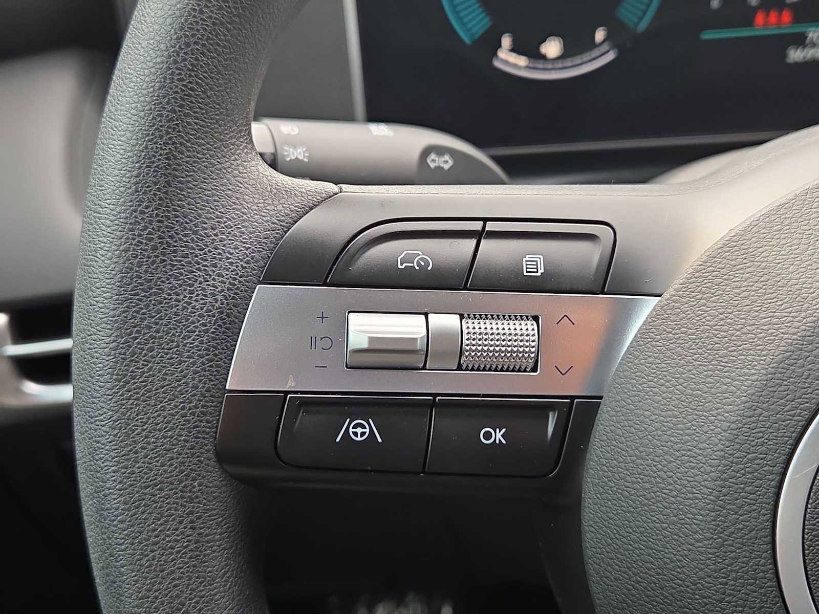 Certified 2025 Hyundai Santa Cruz SEL image 24