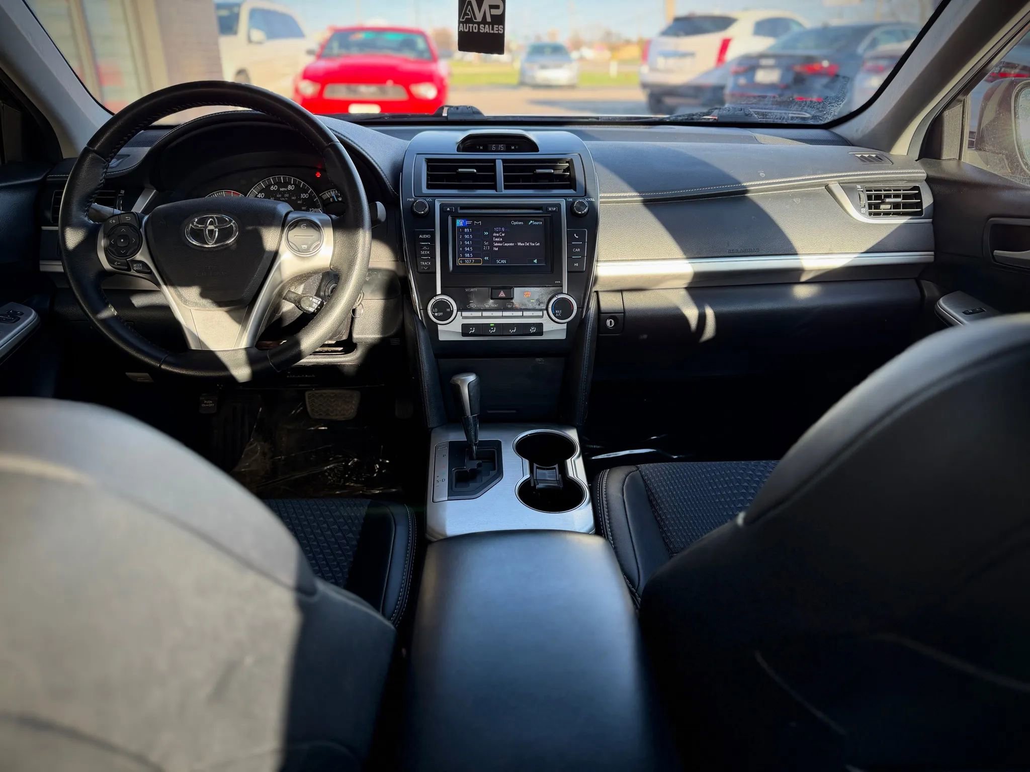 Used 2013 Toyota Camry SE image 9