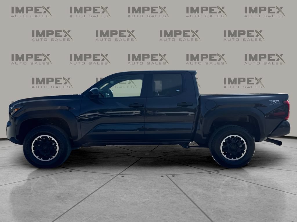 Used 2026 Toyota Tacoma TRD Off-Road AWD/4WD image 2