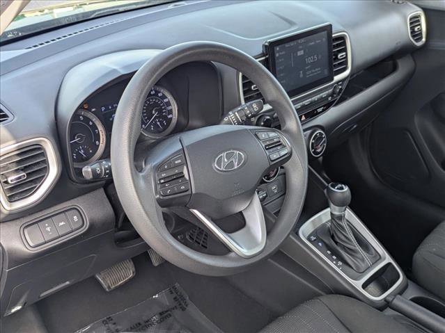 Used 2021 Hyundai Venue SE FWD image 9