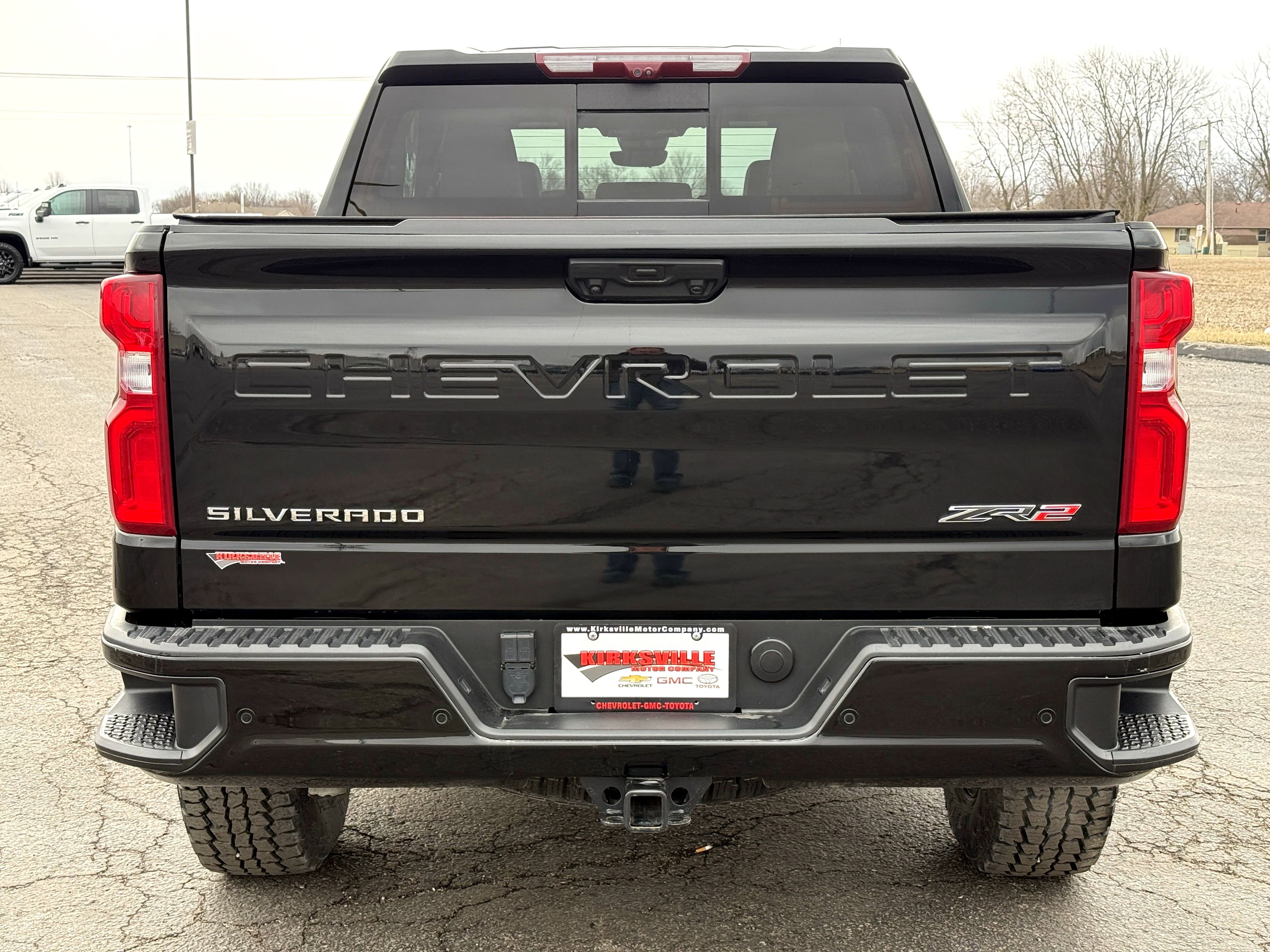 Used 2023 Chevrolet Silverado 1500 ZR2 w/ Technology Package image 4