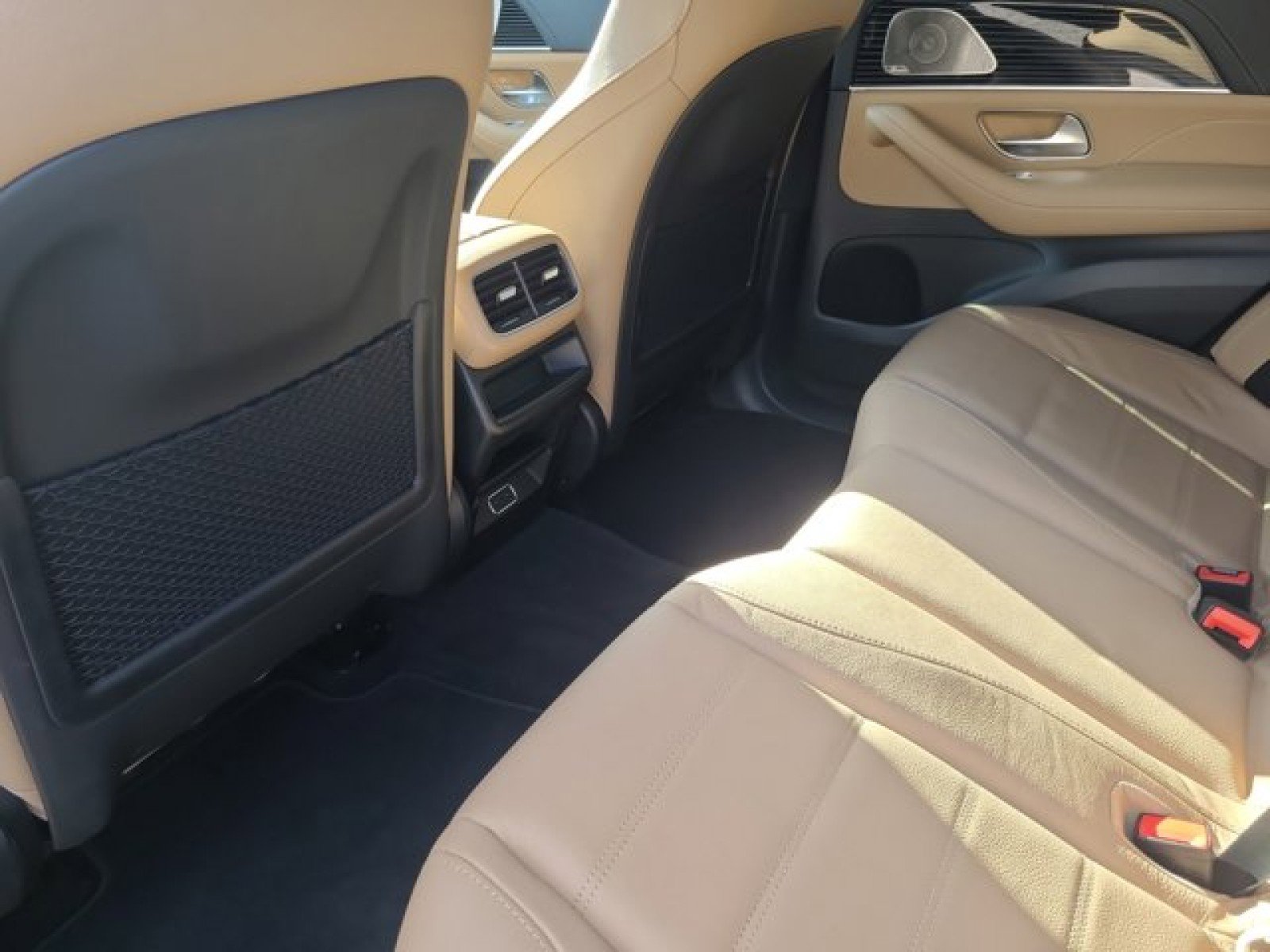 Used 2024 Mercedes-Benz GLE 350 4MATIC image 38