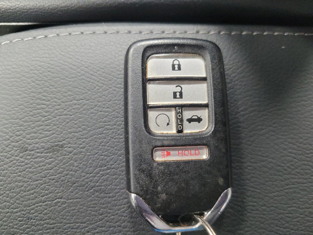 Used 2019 Honda Insight Touring image 32