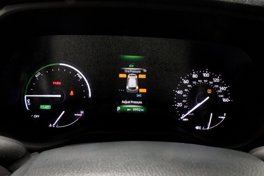 Used 2022 Toyota Sienna XSE image 32