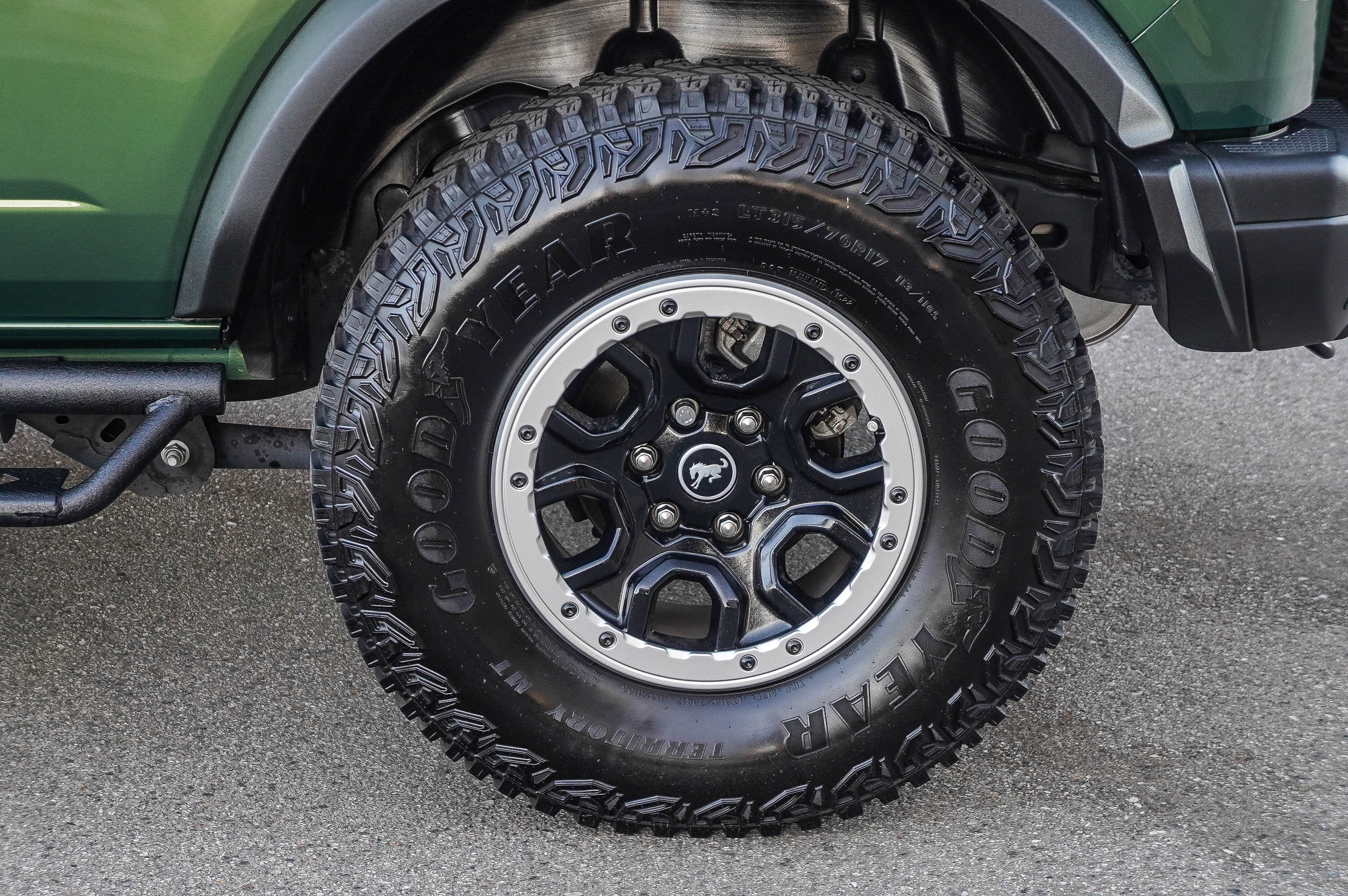 Used 2022 Ford Bronco Badlands w/ Sasquatch Package AWD/4WD image 11