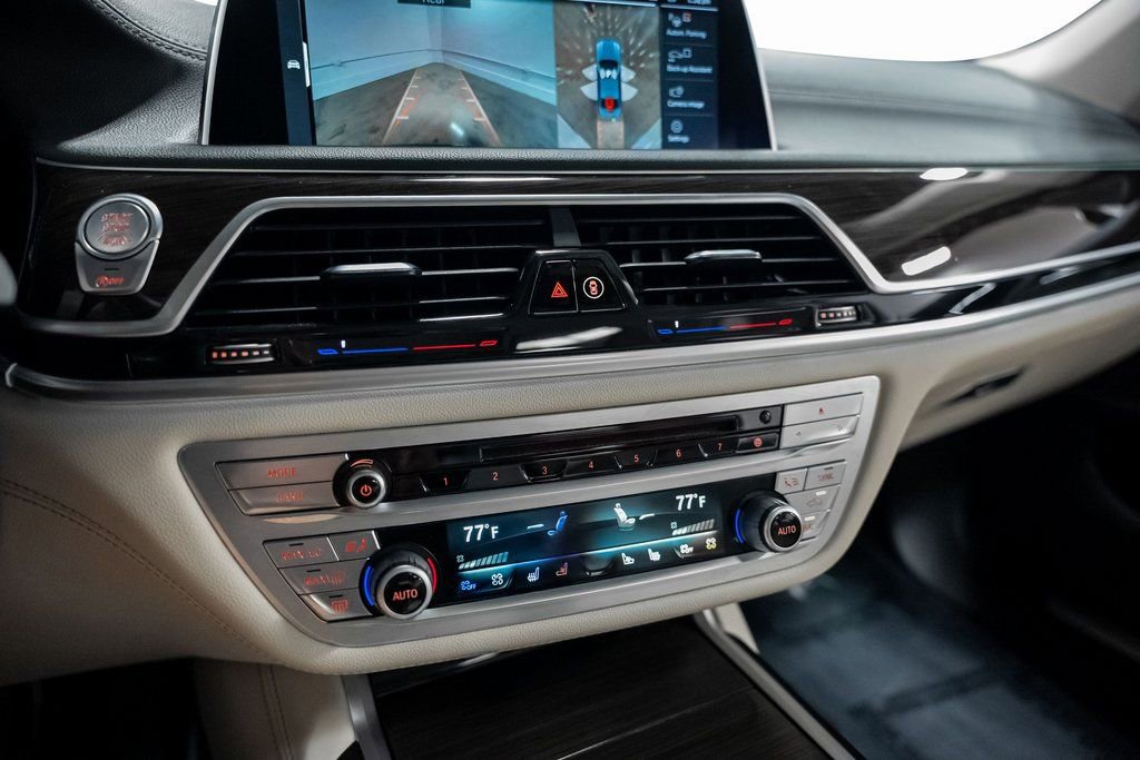 Used 2020 BMW 740i w/ Premium Package image 48