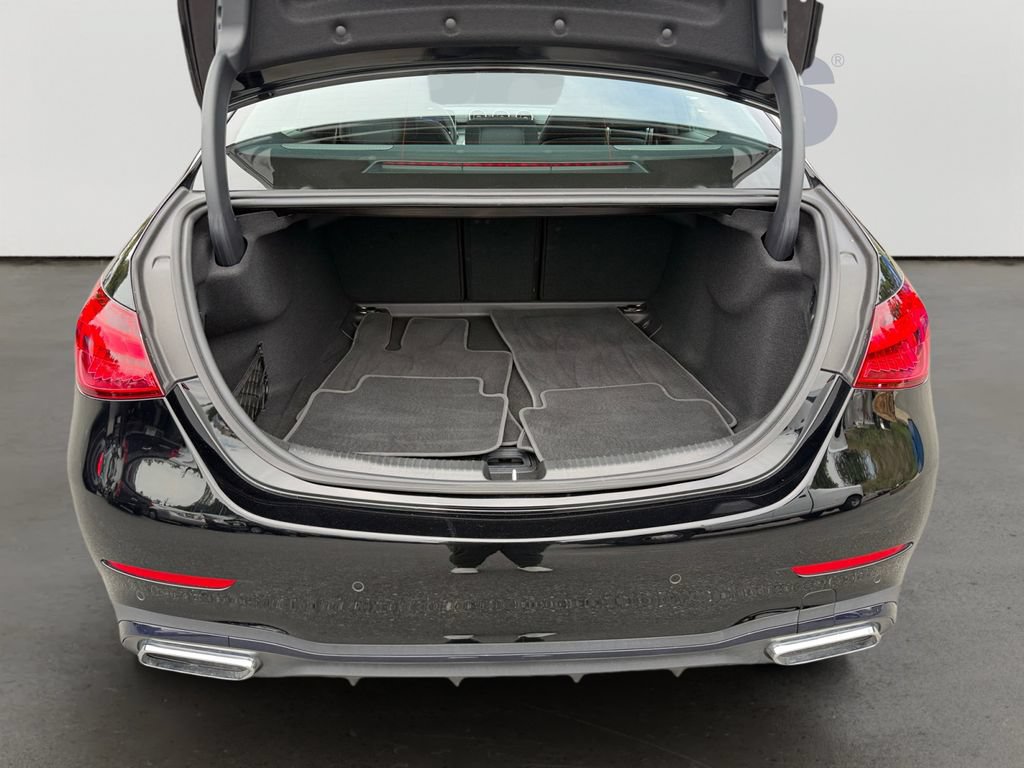 Used 2024 Mercedes-Benz C 300 4MATIC Sedan image 11