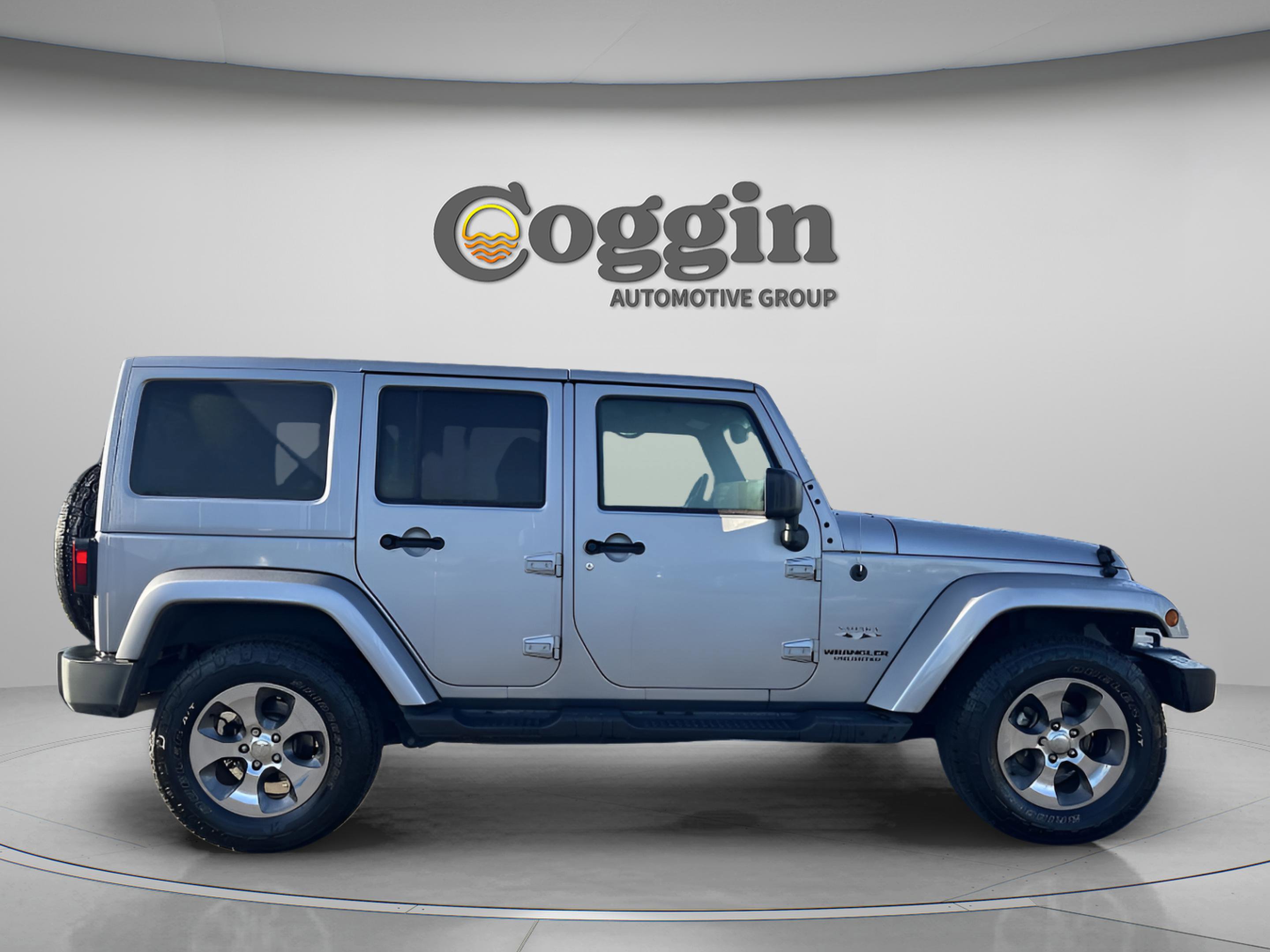 Used 2017 Jeep Wrangler Unlimited Sahara w/ Max Tow Package image 7