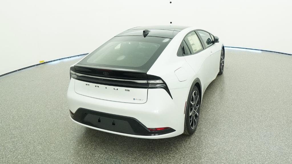 New 2026 Toyota Prius Plug-In Hybrid FWD image 6