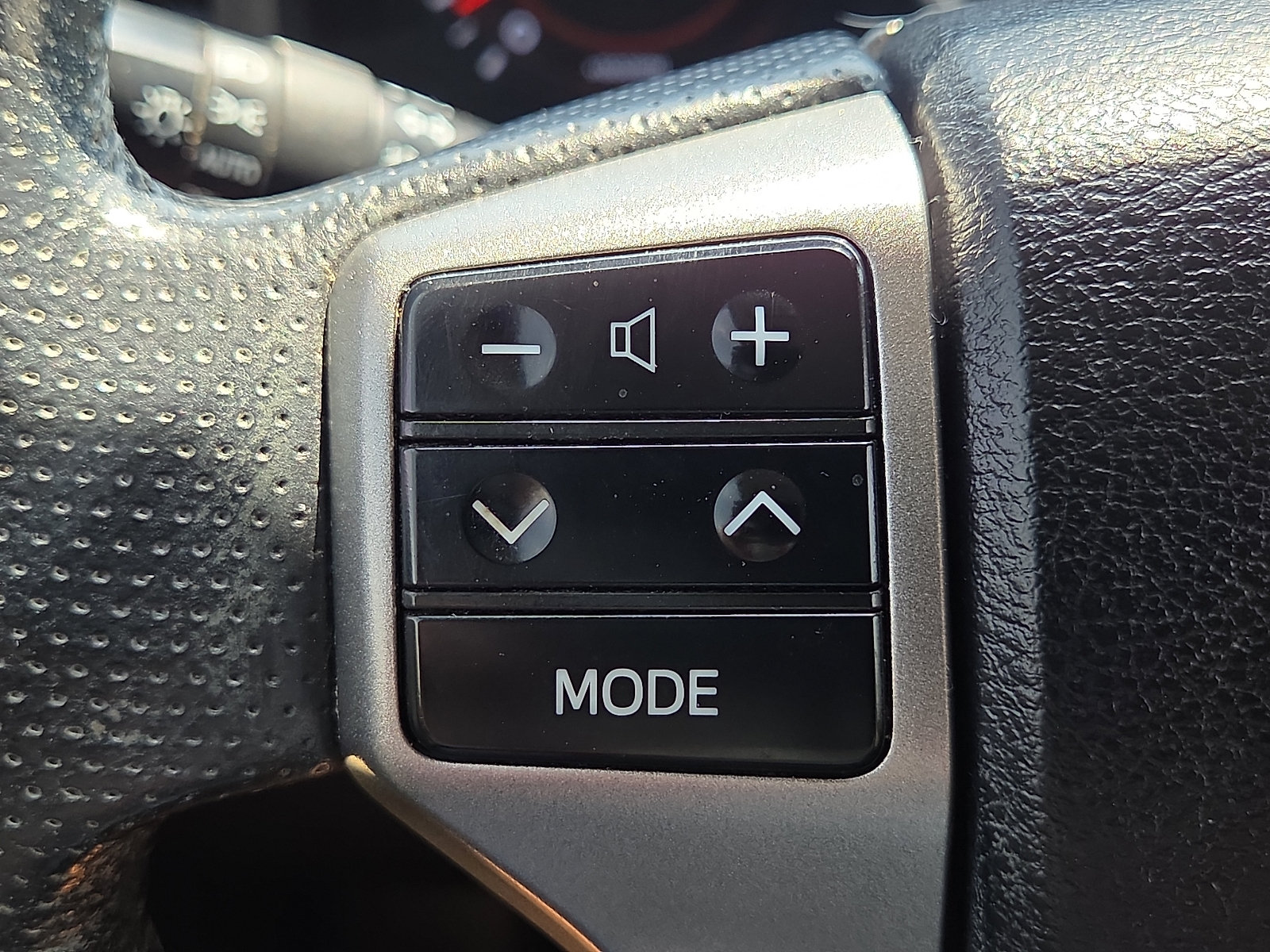 Used 2010 Toyota 4Runner Limited AWD/4WD image 21