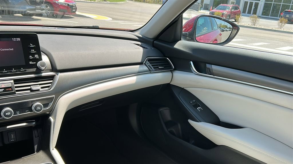 Used 2018 Honda Accord LX image 24