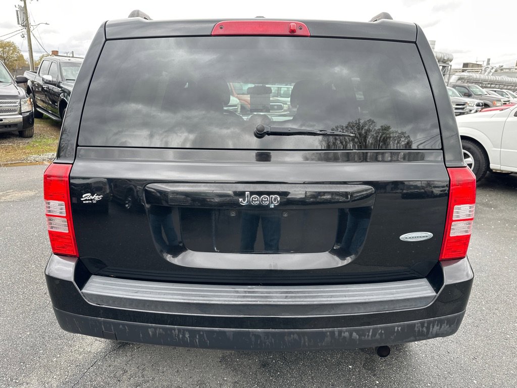 Used 2017 Jeep Patriot Latitude image 4