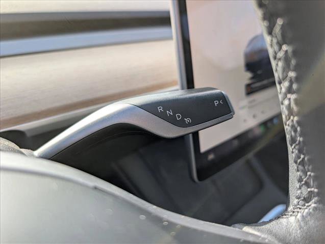 Used 2023 Tesla Model 3 Standard Range image 11