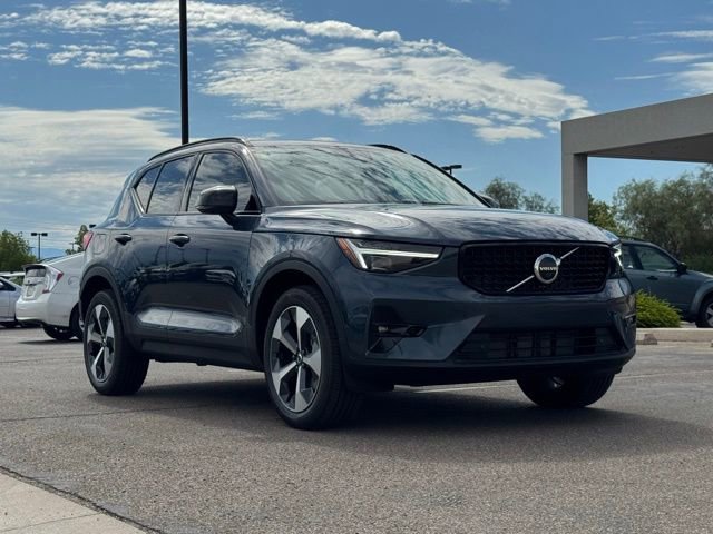 New 2026 Volvo XC40 B4 Plus w/ Protection Package FWD video 1