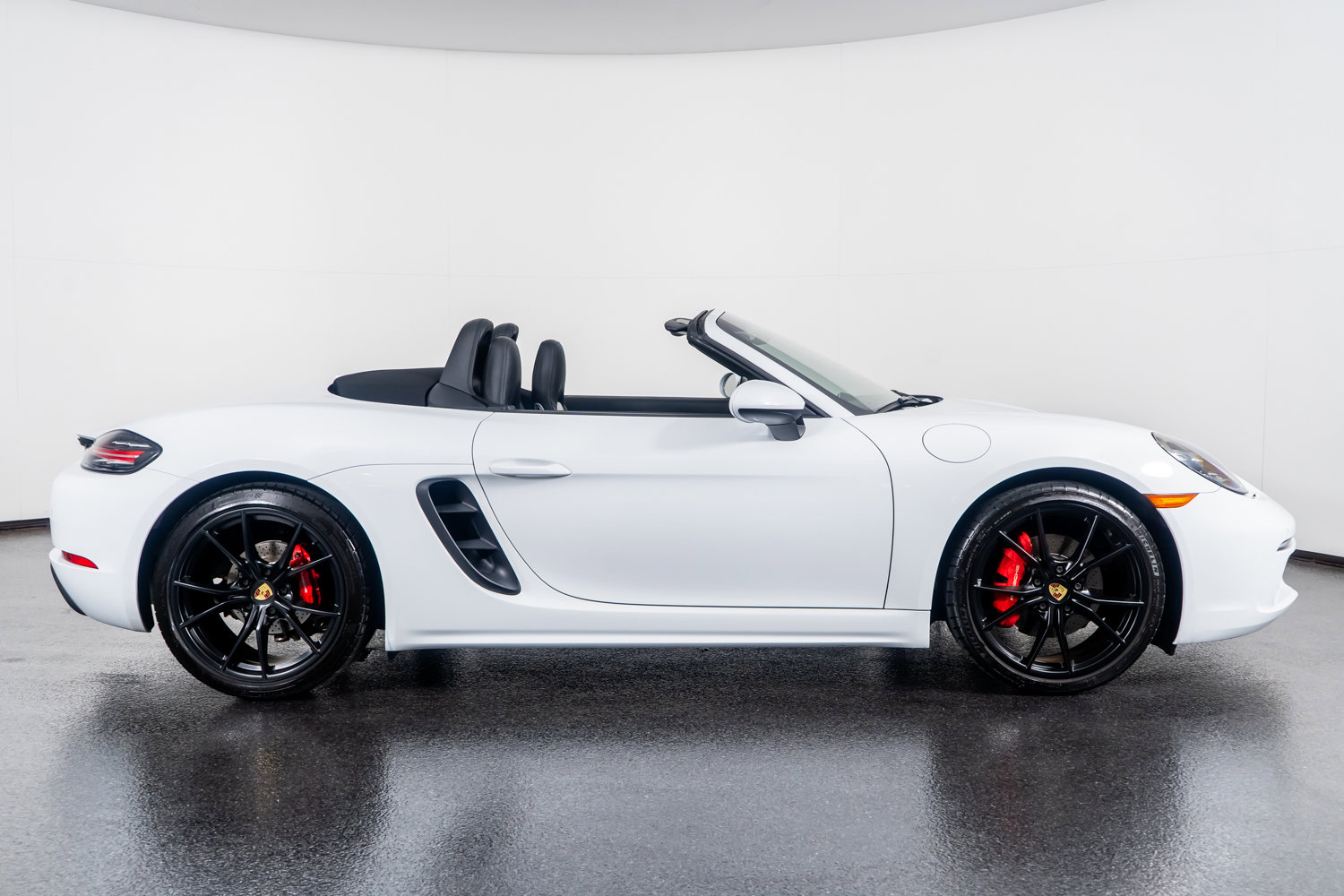 Used 2022 Porsche 718 Boxster S image 6