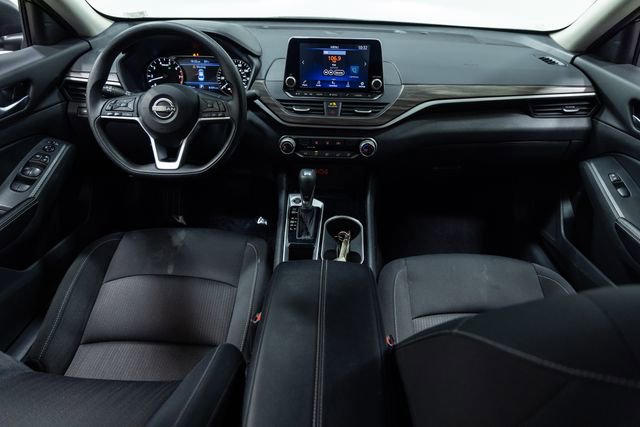 Used 2024 Nissan Altima 2.5 SV image 21
