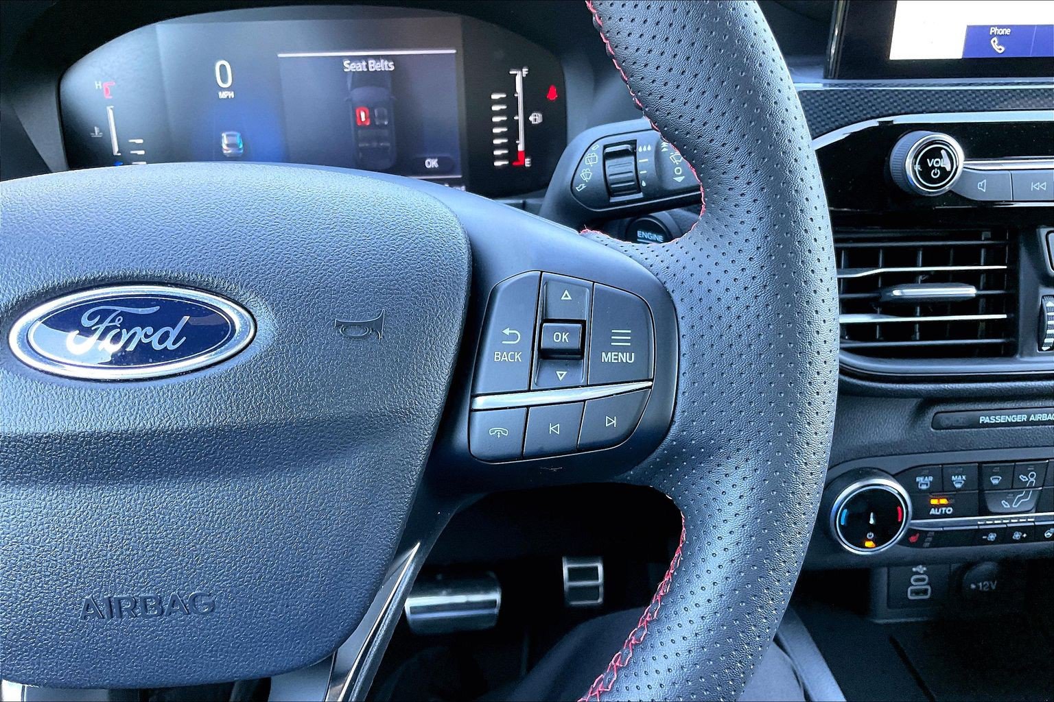 Certified 2024 Ford Escape ST-Line AWD/4WD image 19
