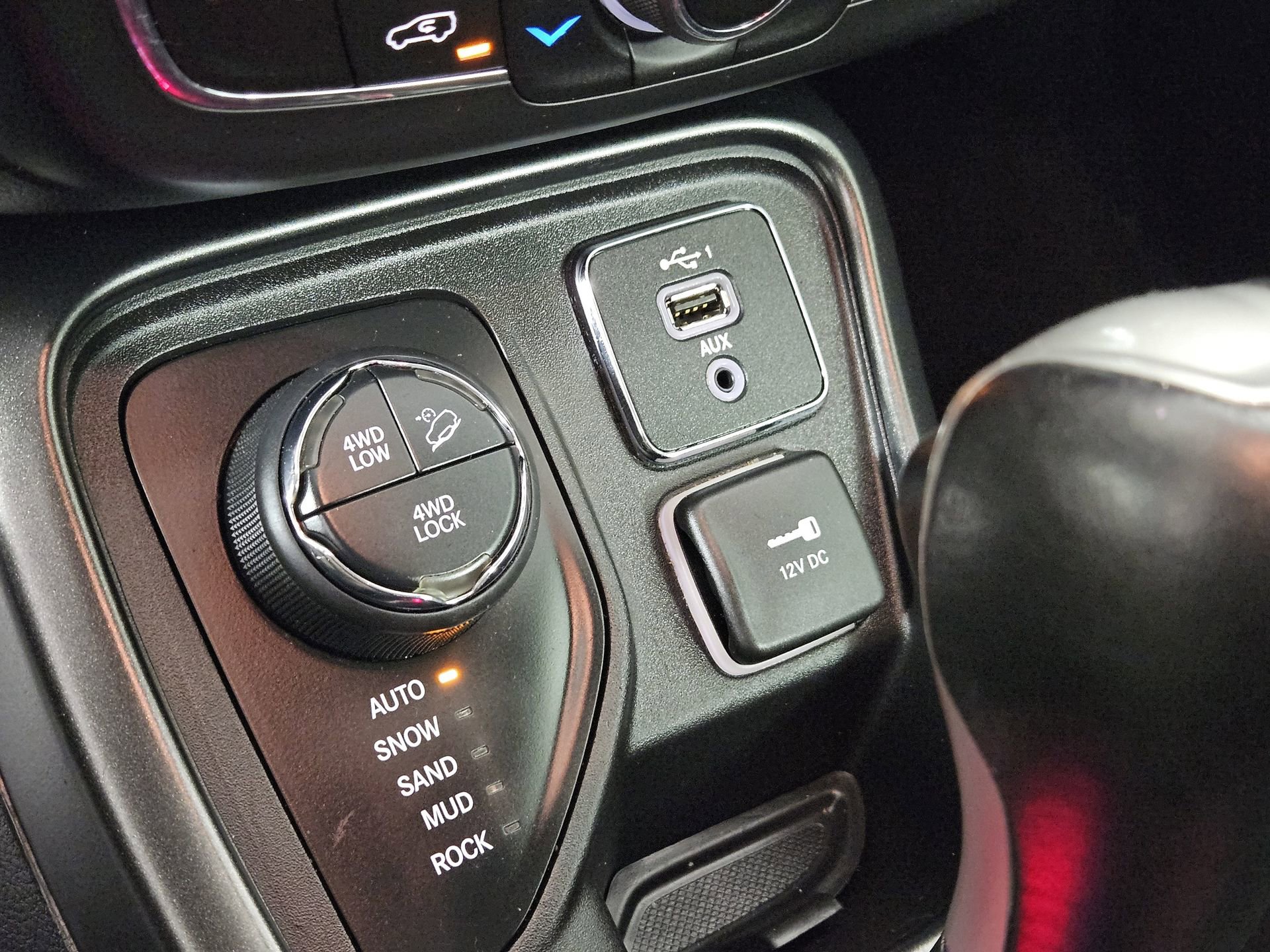 Used 2019 Jeep Compass Trailhawk w/ Cold Weather Group image 29