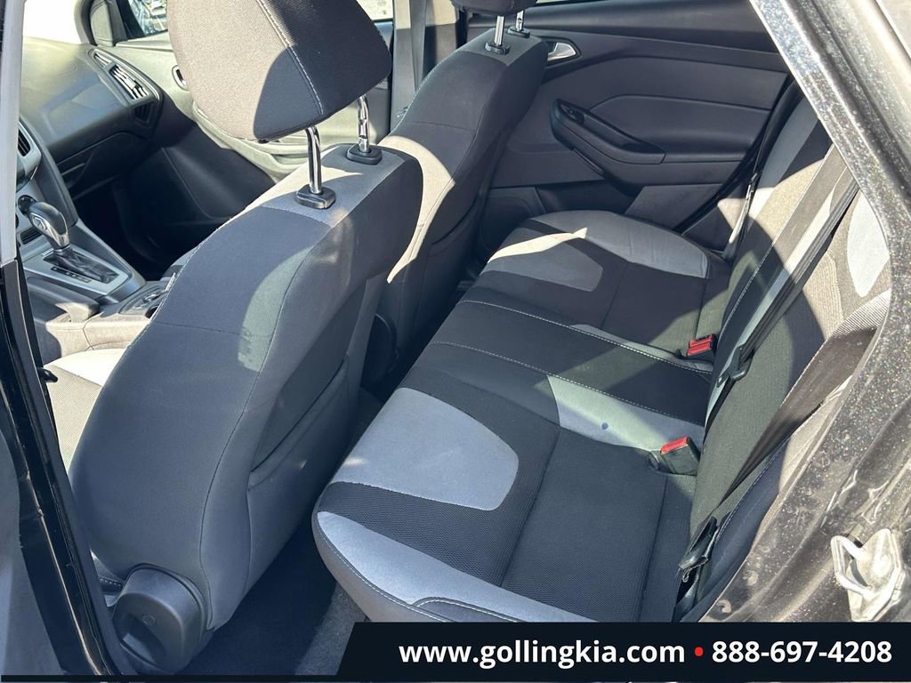 Used 2014 Ford Focus SE w/ SE Sport Package image 10