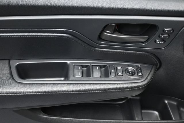 Used 2024 Honda Odyssey Sport image 13