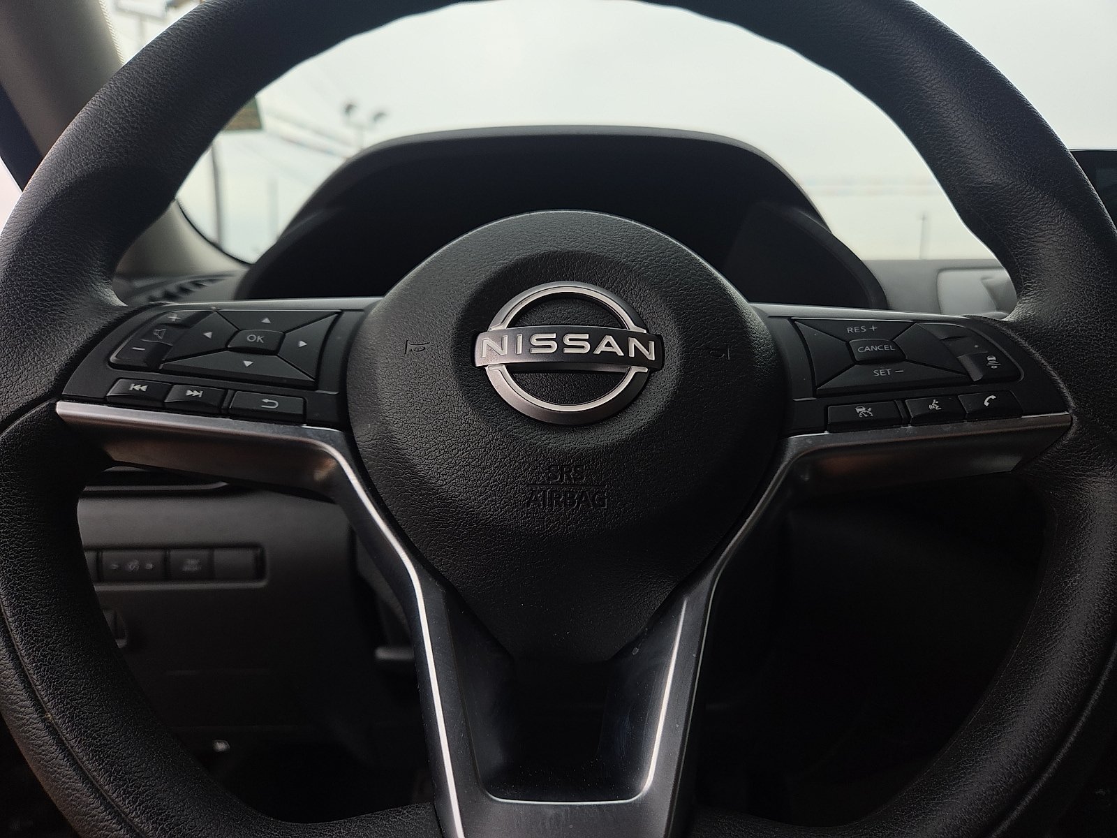 Used 2025 Nissan Sentra SV FWD image 12