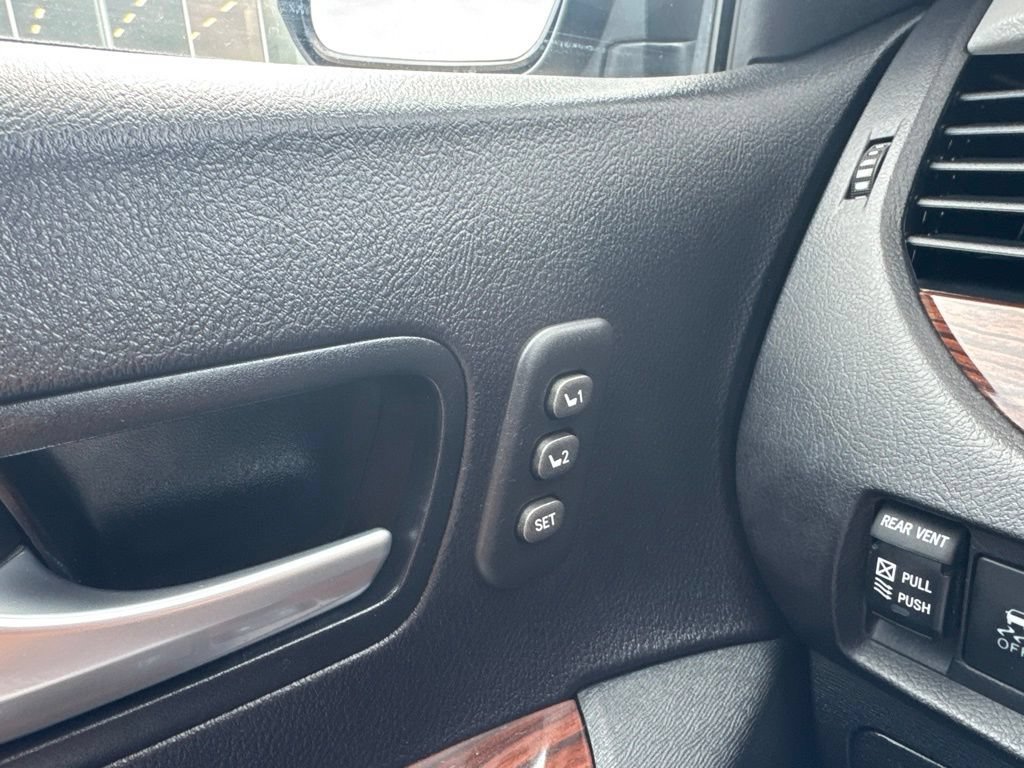 Used 2017 Toyota Sienna Limited AWD/4WD image 8