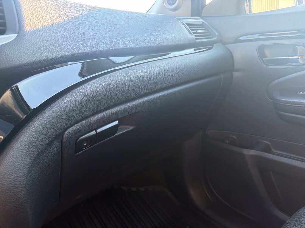 Used 2017 Honda Pilot Touring image 22