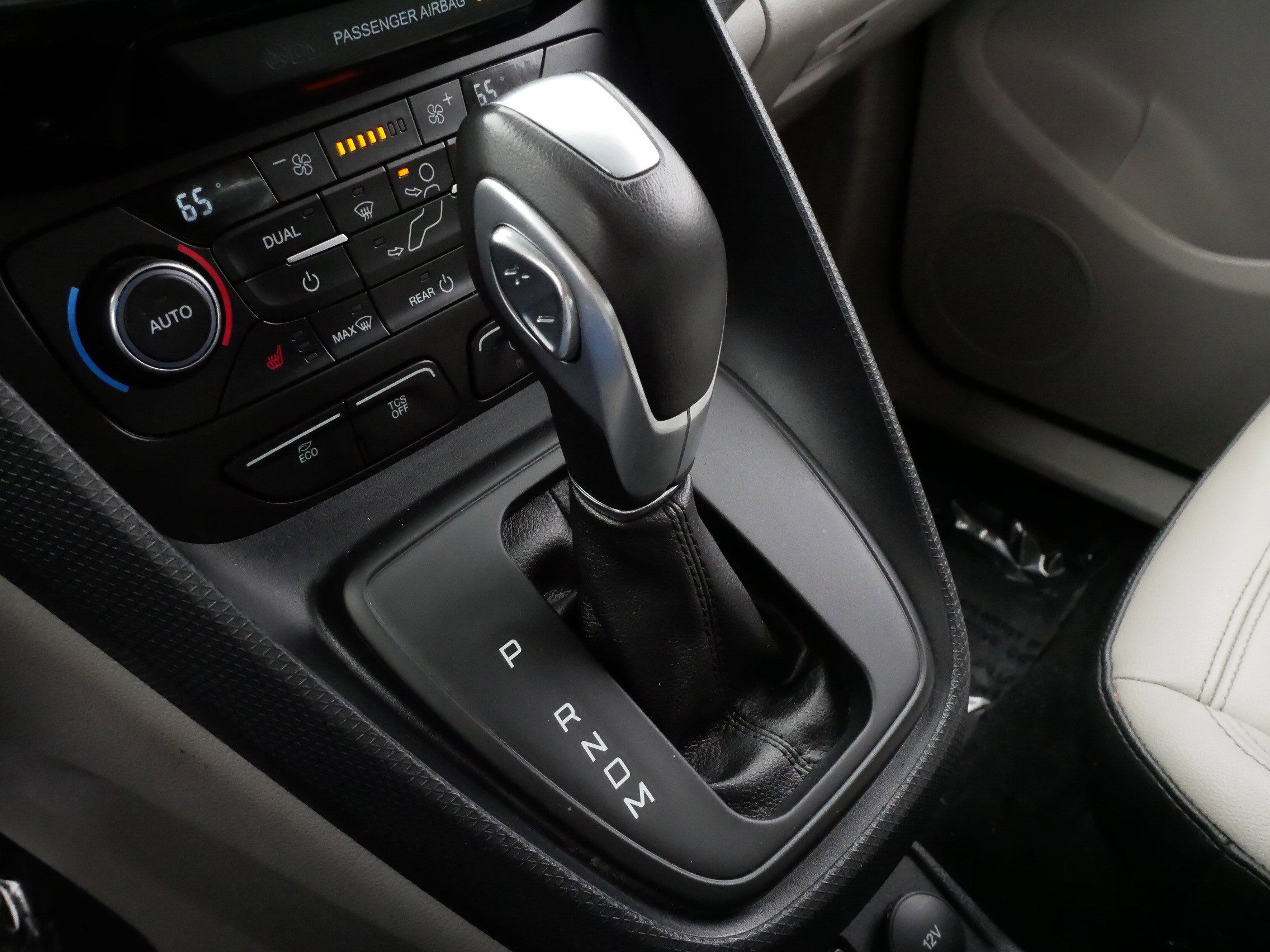 Used 2023 Ford Transit Connect Titanium w/ Trailer Tow Package FWD image 24