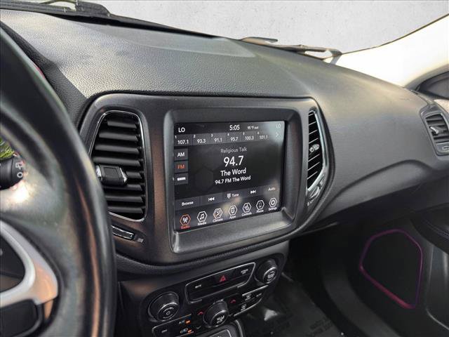 Used 2019 Jeep Compass Trailhawk w/ Leather Interior Group AWD/4WD image 13