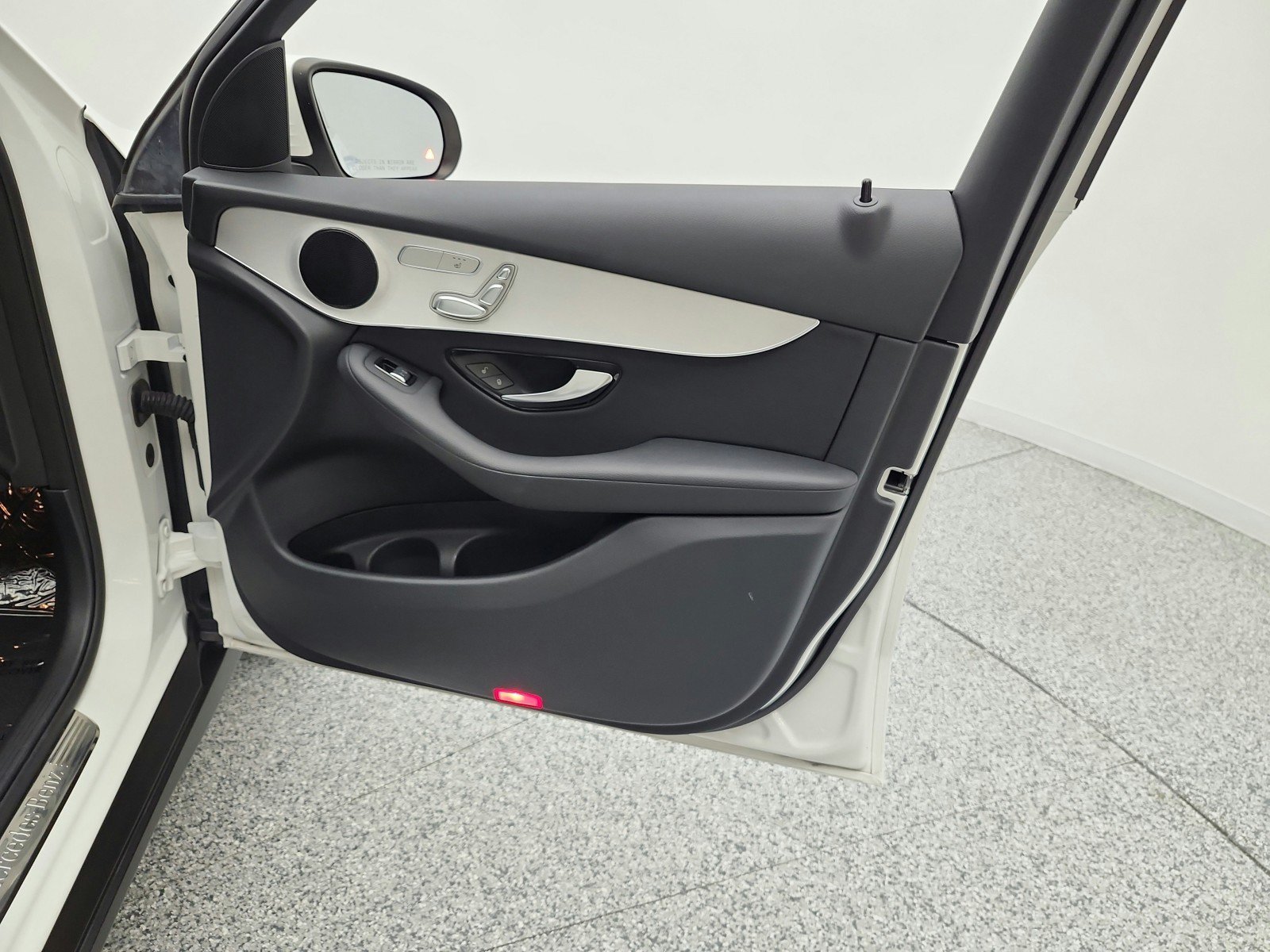 Used 2019 Mercedes-Benz GLC 300 image 21