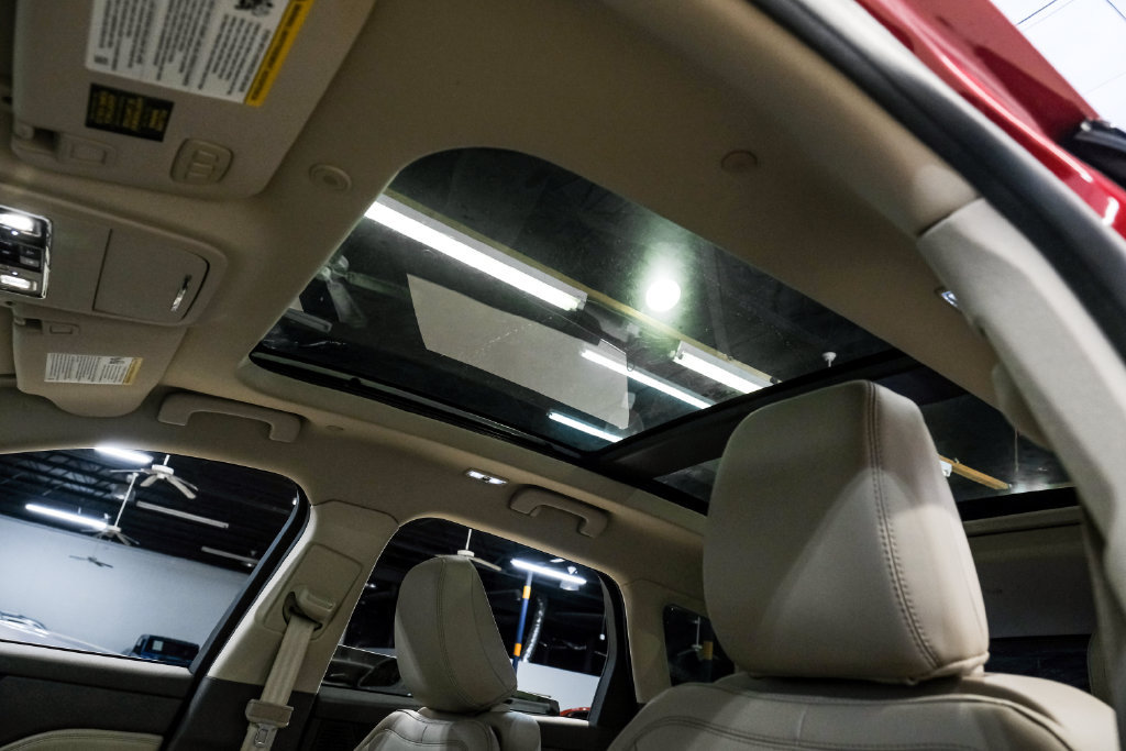 Used 2022 Lincoln Corsair AWD w/ Premium Package image 5
