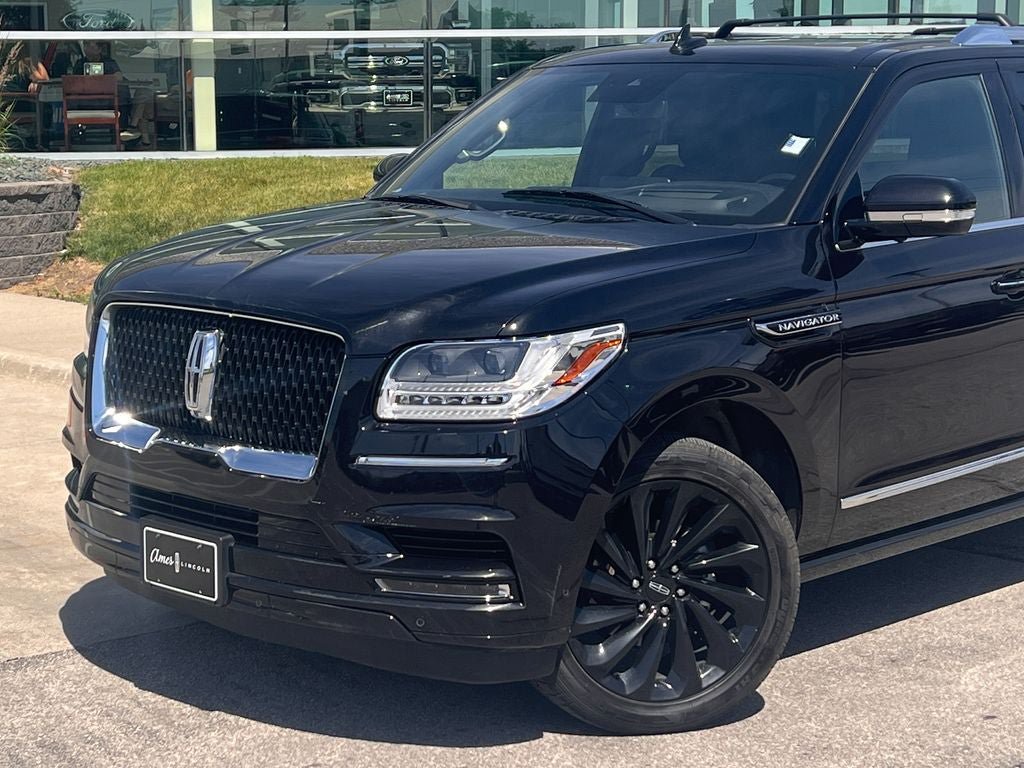 Used 2021 Lincoln Navigator L Reserve AWD/4WD image 2
