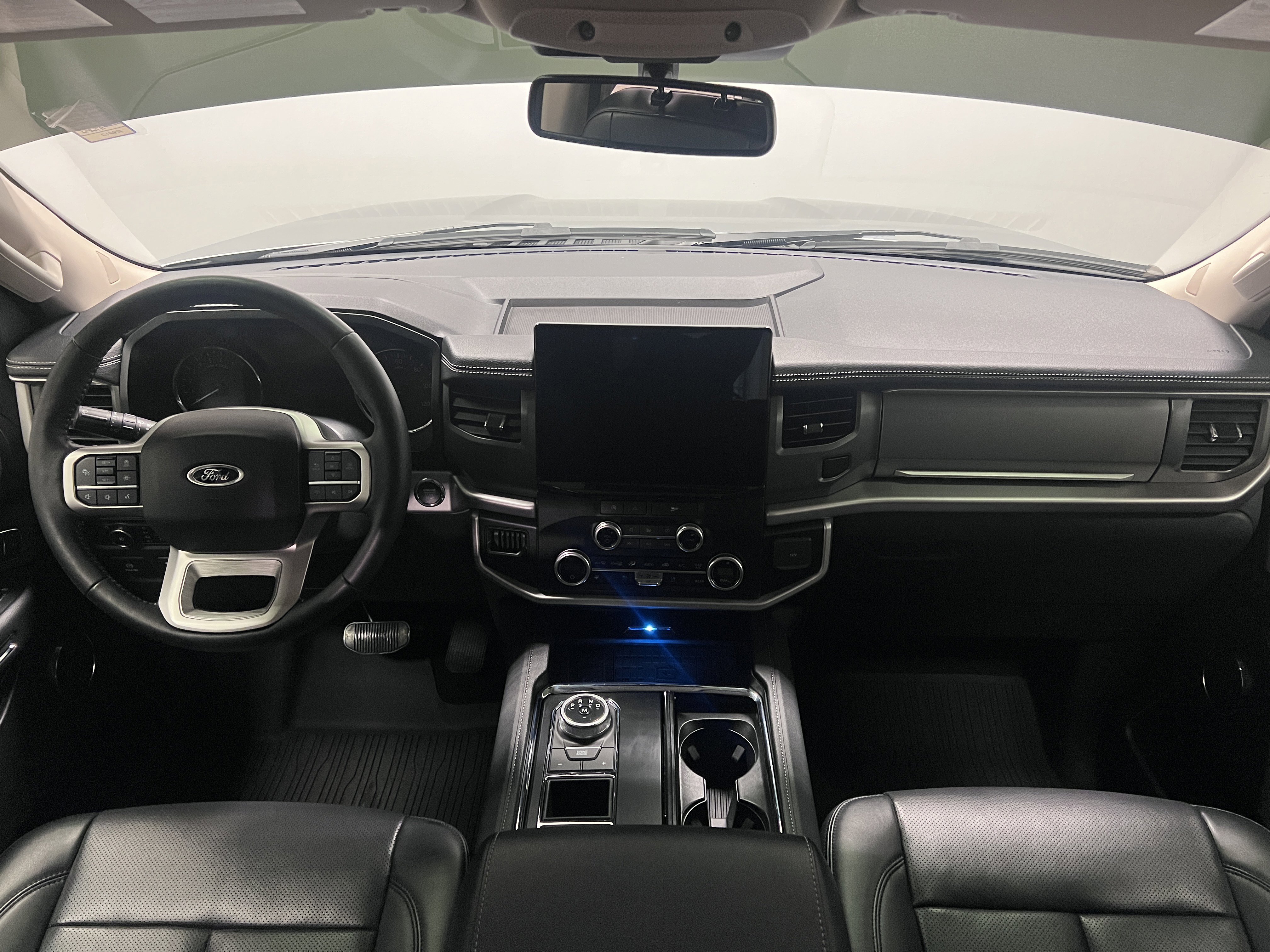Used 2024 Ford Expedition XLT image 13
