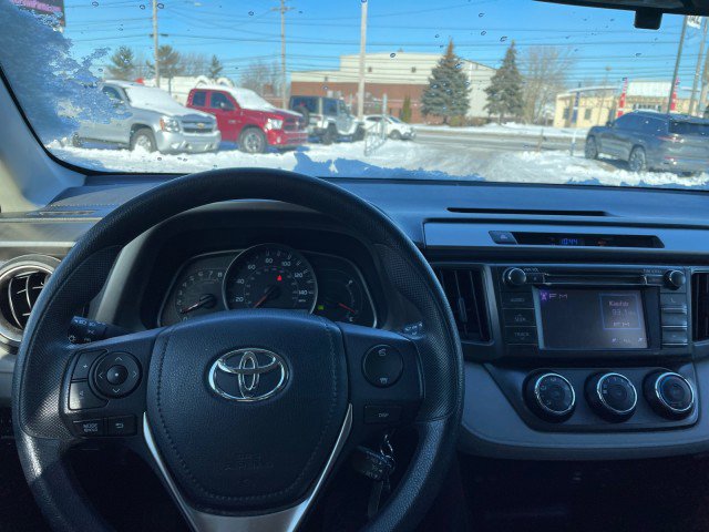 Used 2013 Toyota RAV4 LE image 14