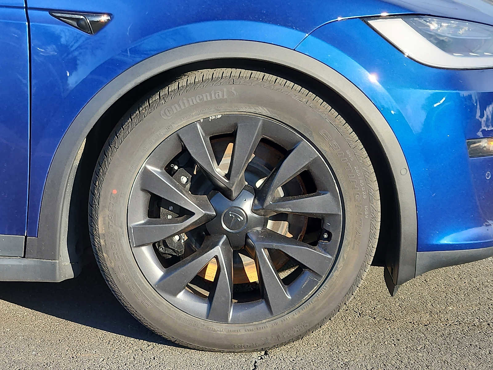 Used 2022 Tesla Model X image 8