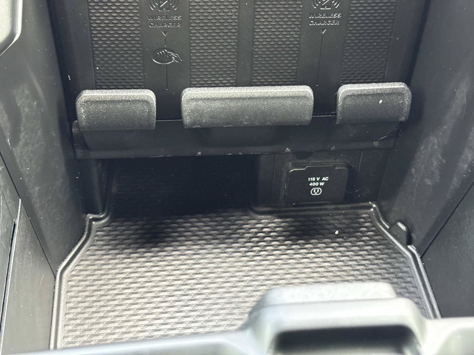 Used 2025 RAM 1500 Limited AWD/4WD image 32