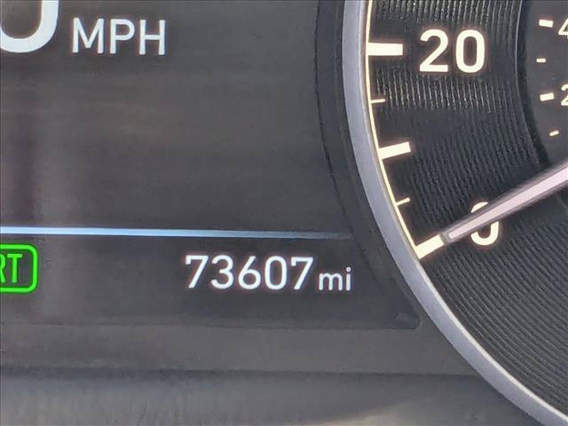 Used 2017 Genesis G90 3.3T Premium RWD image 6