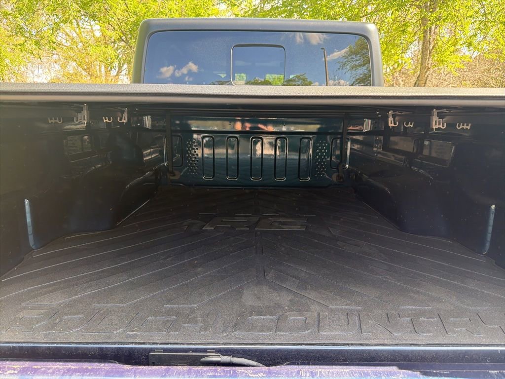 Used 2025 Jeep Gladiator Rubicon w/ Convenience Group image 9