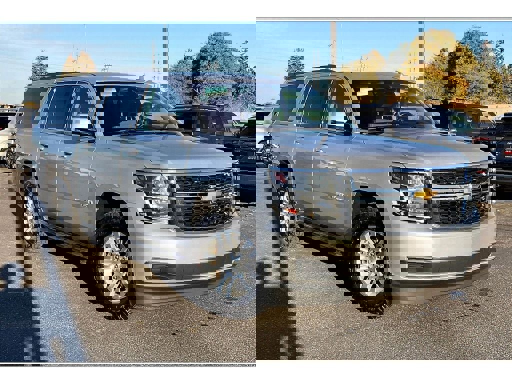 Used 2018 Chevrolet Suburban LT video 2
