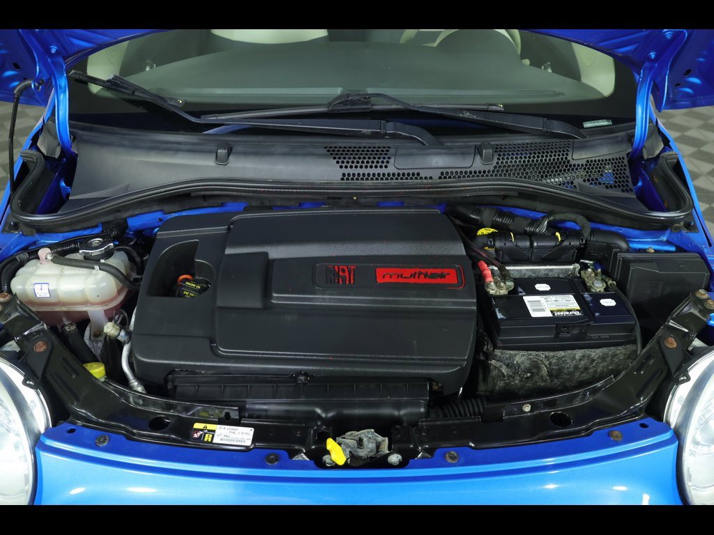 Used 2015 FIAT 500 Pop image 10