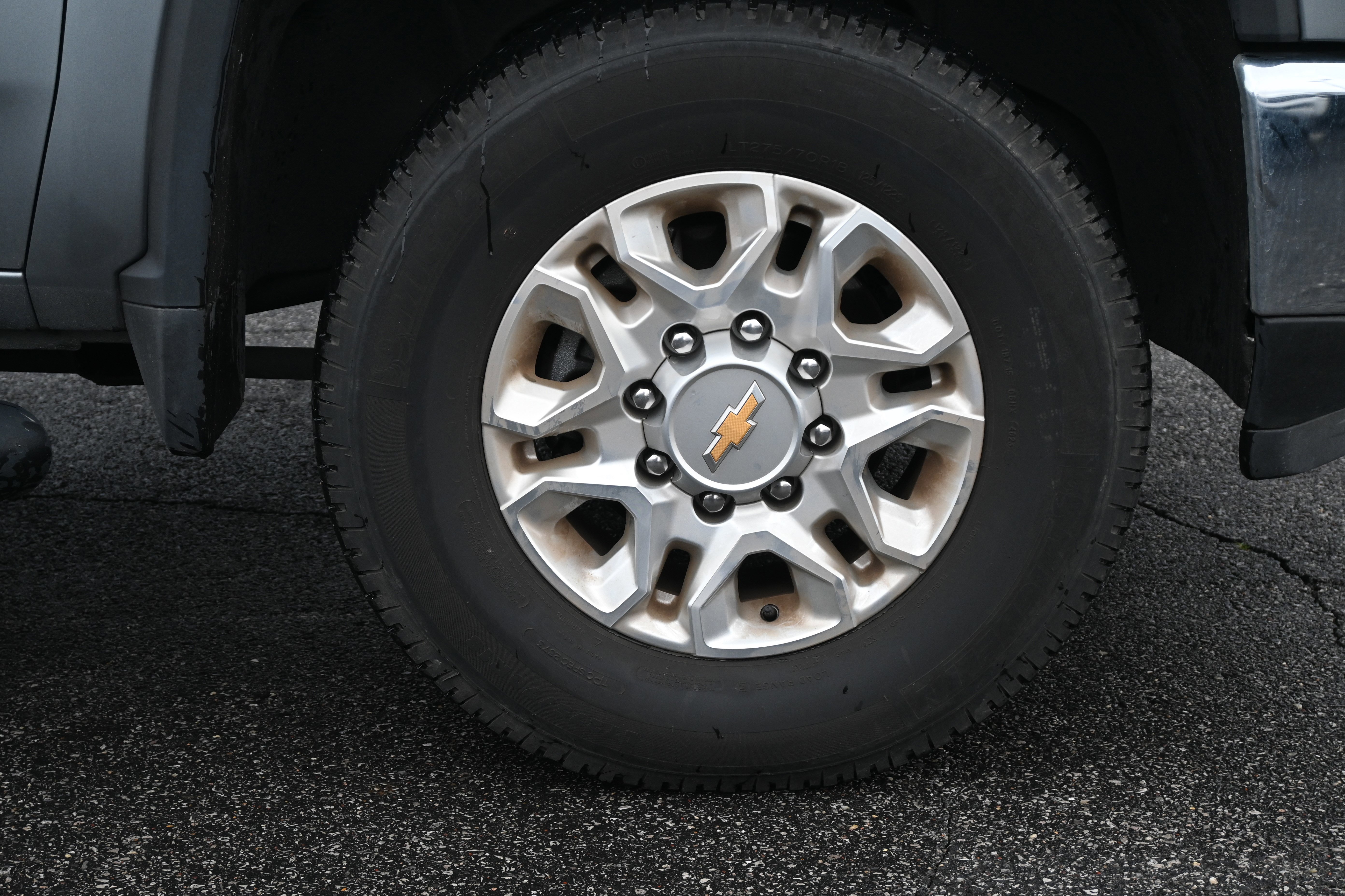 Used 2024 Chevrolet Silverado 2500 LTZ w/ LTZ Convenience Package image 13