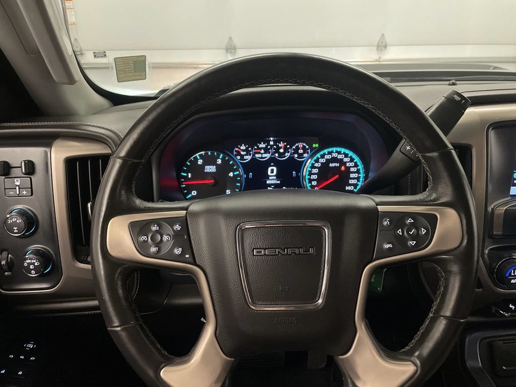 Used 2018 GMC Sierra 2500 Denali w/ Duramax Plus Package AWD/4WD image 3