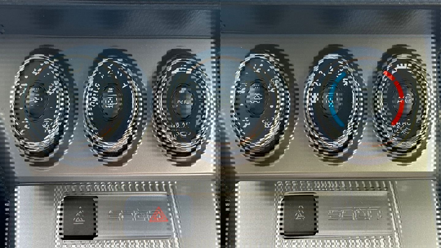 Used 2013 Scion xB image 25