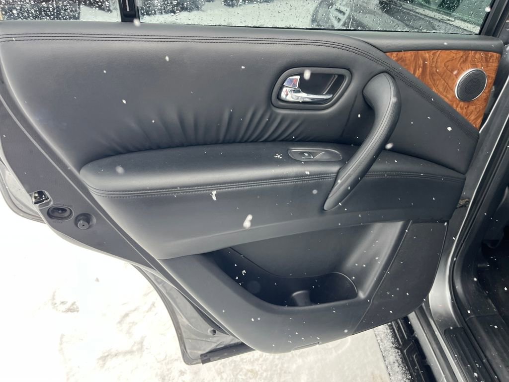 Used 2024 Nissan Armada SL image 21