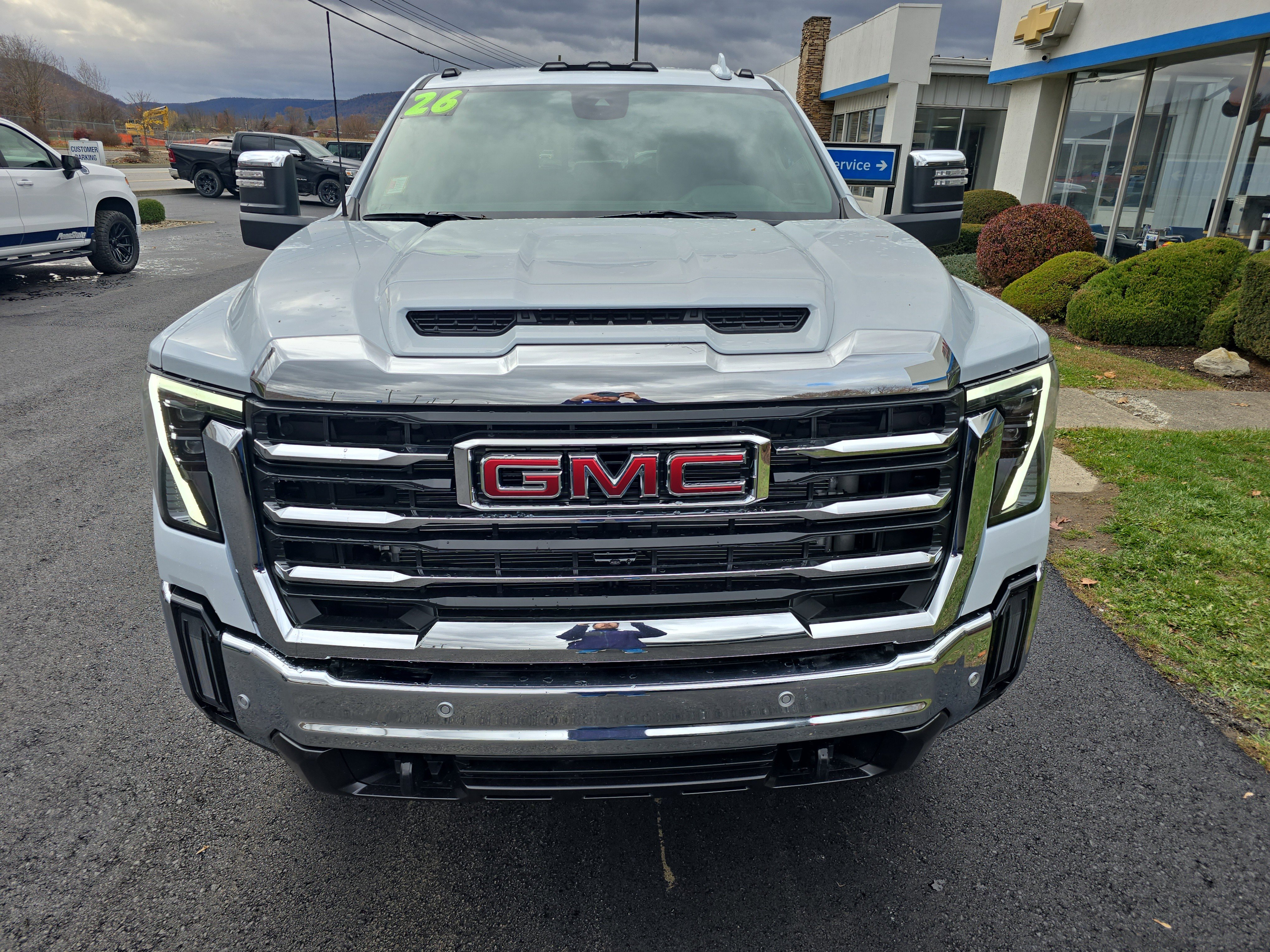 New 2026 GMC Sierra 3500 SLT w/ SLT Convenience Package image 9
