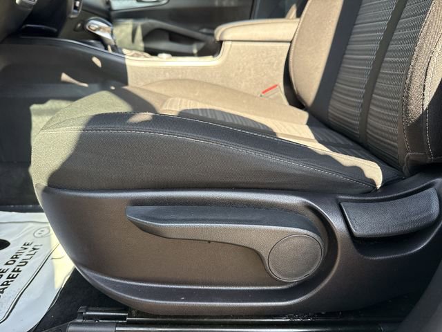 Used 2022 Kia Sorento LX image 14