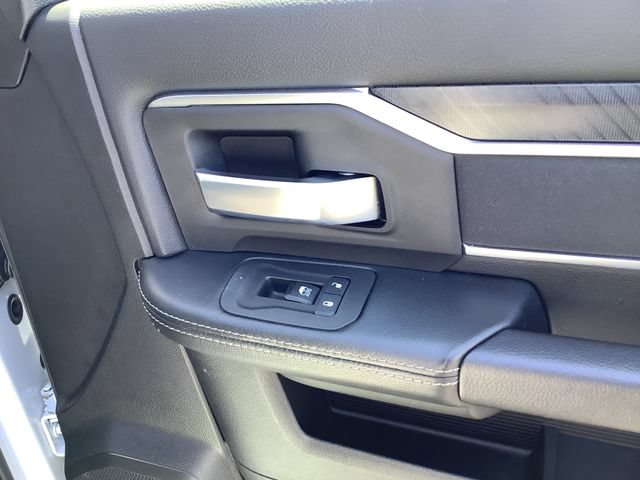 Used 2025 RAM 2500 Big Horn AWD/4WD image 39
